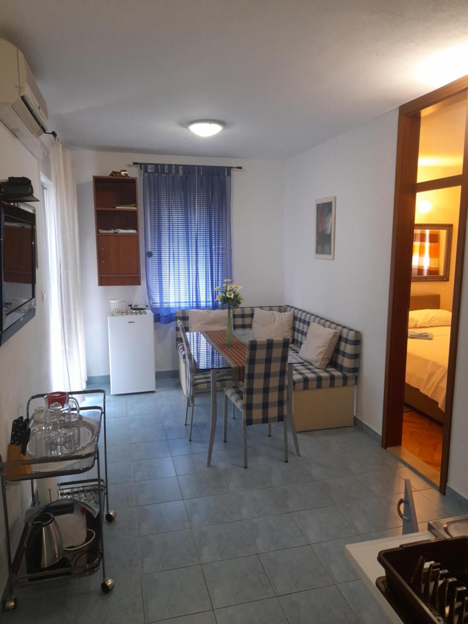Nives B. Apartman Supetar Kültér fotó