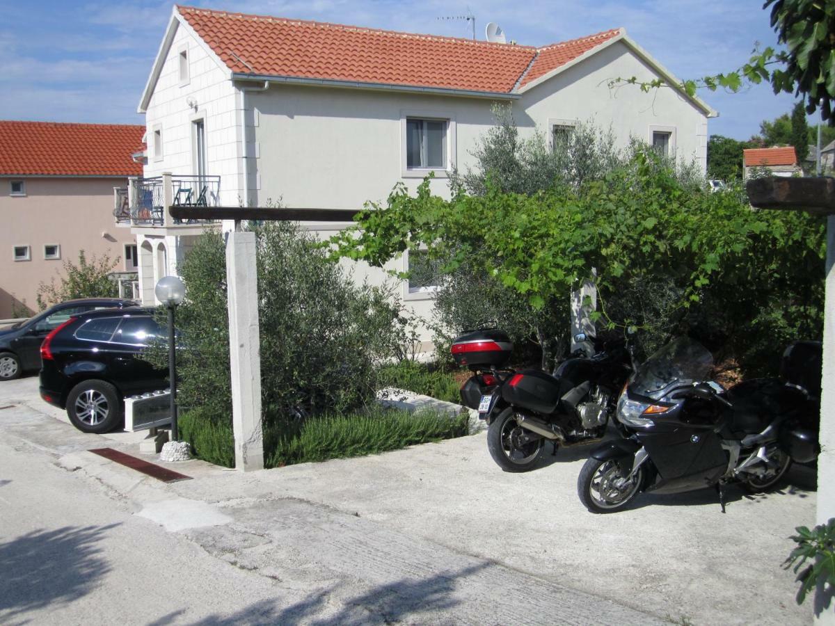 Nives B. Apartman Supetar Kültér fotó